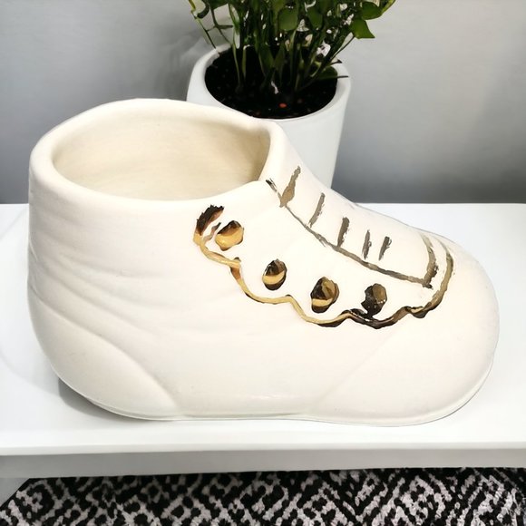 Vintage Porcelain Baby Bootie Shoe Handmade & Hand Painted Keepsake W/ Gold Trim - Picture 4 of 9